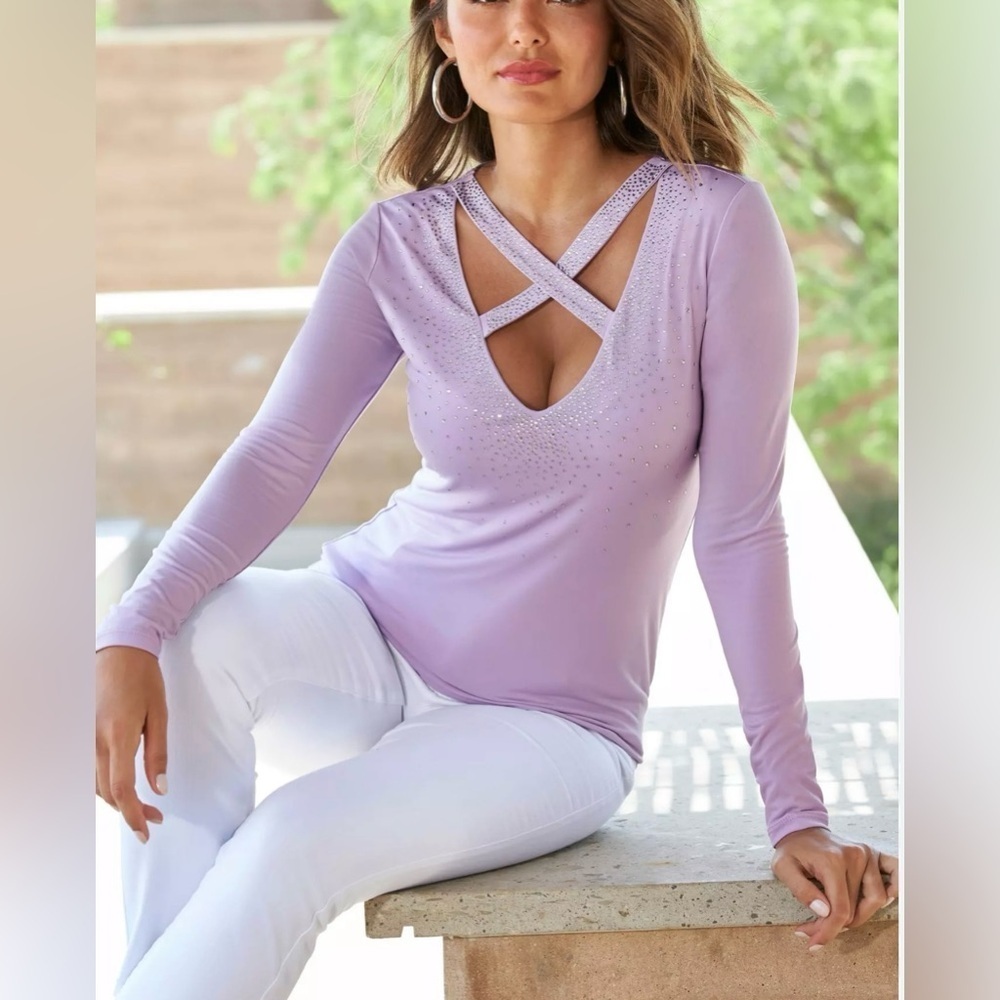 Boston Proper Women’s Lavender Silver Embellished Keyhole Top Size Medium